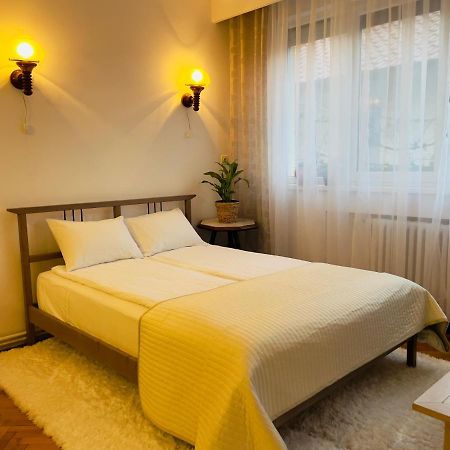 Апартаменты Little Cute Central House Сату-Маре Экстерьер фото
