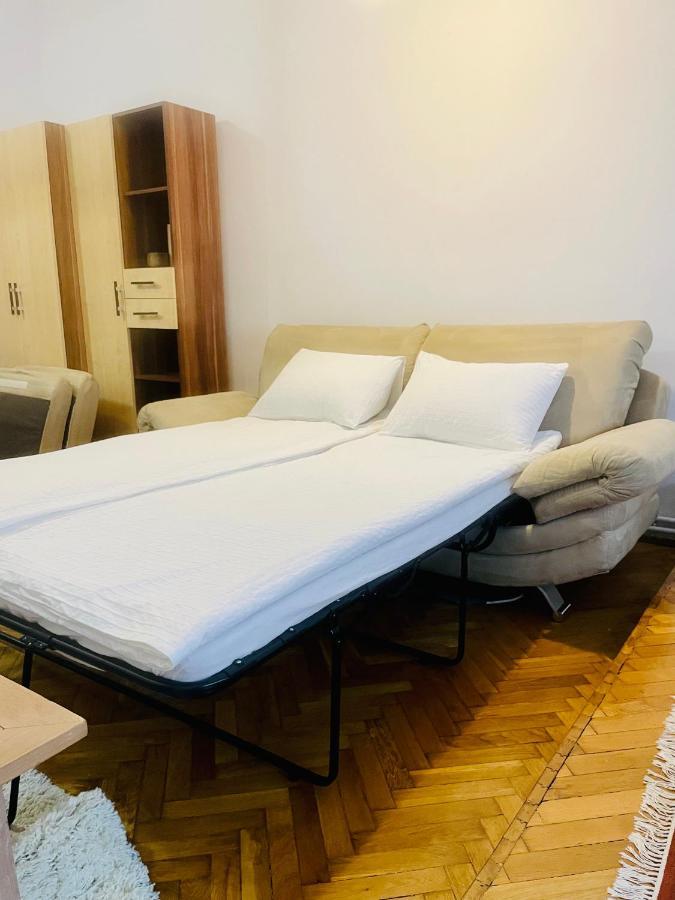 Апартаменты Little Cute Central House Сату-Маре Экстерьер фото